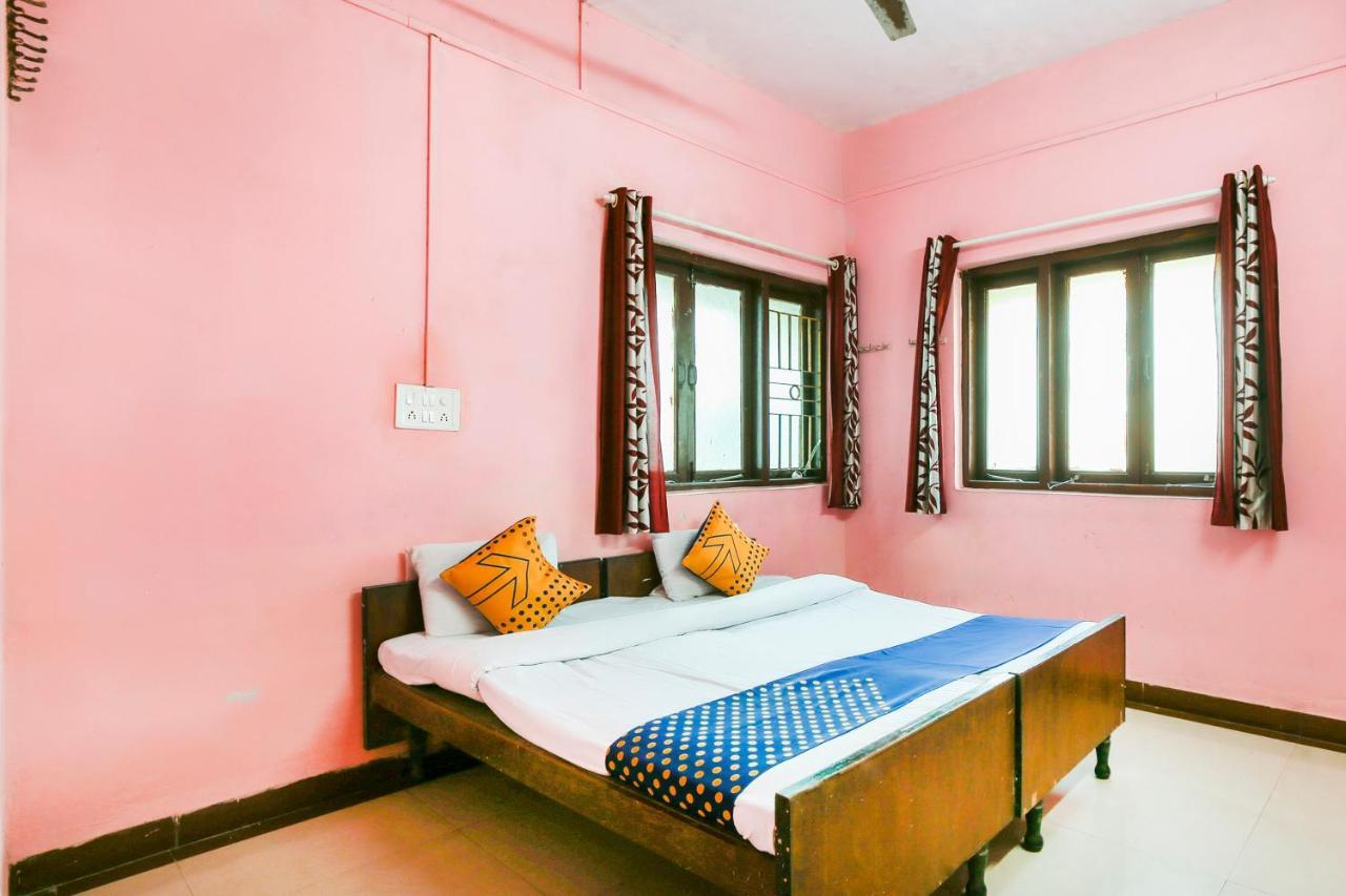 Spot On 67211 Hotel Gokul Daman Exterior photo