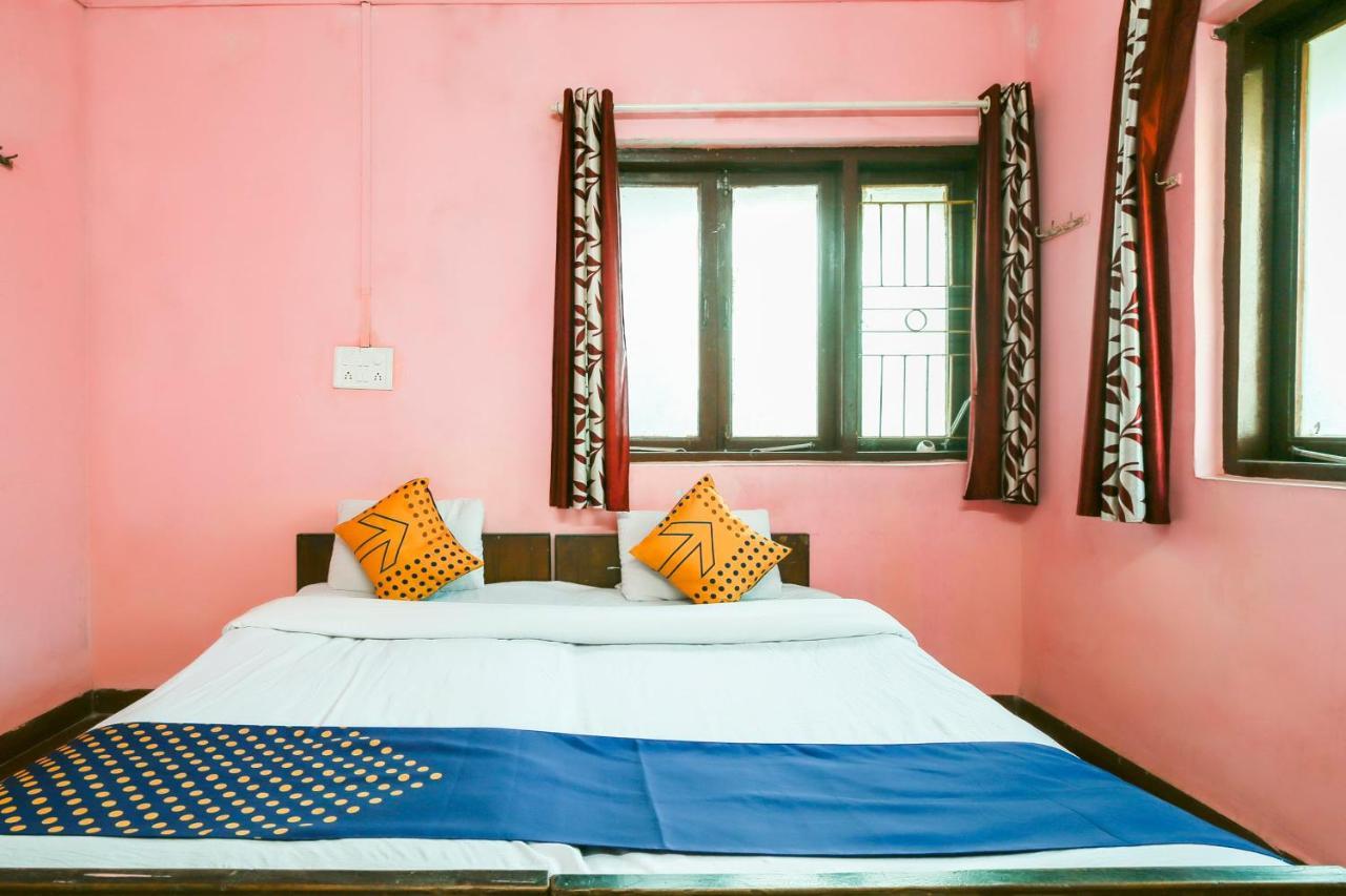 Spot On 67211 Hotel Gokul Daman Exterior photo